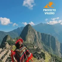 Viajero en Machu Picchu